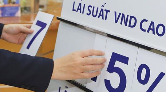 Lãi suất tiết kiệm tháng 11: 20 ngân hàng nhập cuộc đua, xuất hiện mức tăng kỷ lục 0,8%/năm