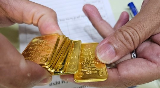 Đề xuất áp thuế 0,1% trên giá chuyển nhượng vàng miếng: 'Lọc' nhà đầu cơ, miễn trừ cho nhu cầu tích trữ