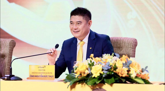 'Bầu' Thụy và triết lý 'thay áo đổi vận': Từ Thaiholdings, LPBank đến kỳ vọng mới tại Sacombank