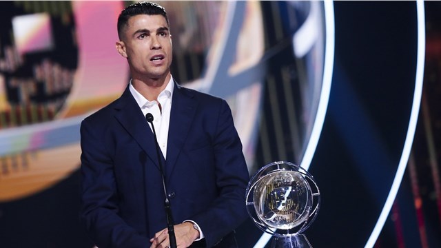 Cristiano Ronaldo trở thành cầu thủ đầu tiên sở hữu tài sản tỷ USD