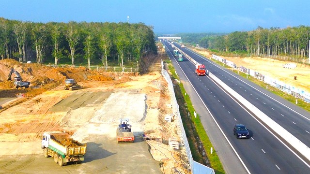 Cao tốc Bắc - Nam vẫn thiếu trạm dừng nghỉ