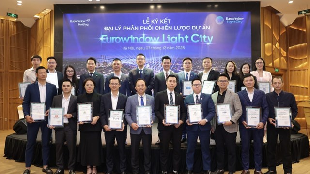Eurowindow Holding bắt tay loạt đại lý chiến lược, khởi động giai đoạn phân phối dự án 'Thành phố Ánh sáng' Eurowindow Light City