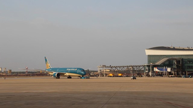 Máy bay Boeing 787 đã hạ cánh an toàn xuống sân bay Long Thành