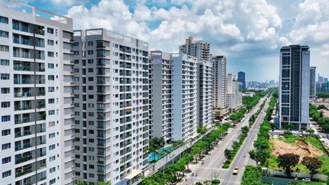 Giá chung cư tại Hà Nội tăng gấp 3 lần sau 10 năm, giấc mơ an cư ngày càng xa vời