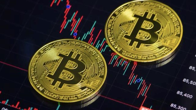 Đồng Bitcoin rơi mạnh về ngưỡng 80.000 USD, thị trường tiền số hoảng loạn vì lo đà giảm chưa dừng lại