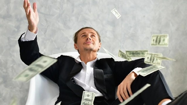 'Kinh tế phông bạt': Khi hình ảnh hào nhoáng trở thành công cụ kinh doanh và cái giá phải trả