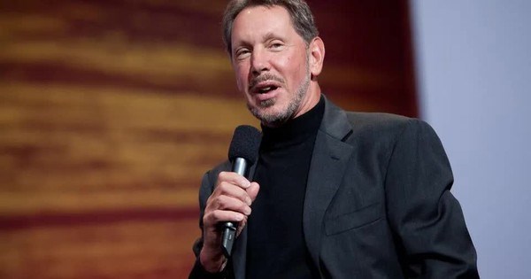 Tỷ phú Larry Ellison 'bốc hơi' gần 27 tỷ USD sau một phiên giao dịch, cổ phiếu Oracle lao dốc vì lo ngại bong bóng AI