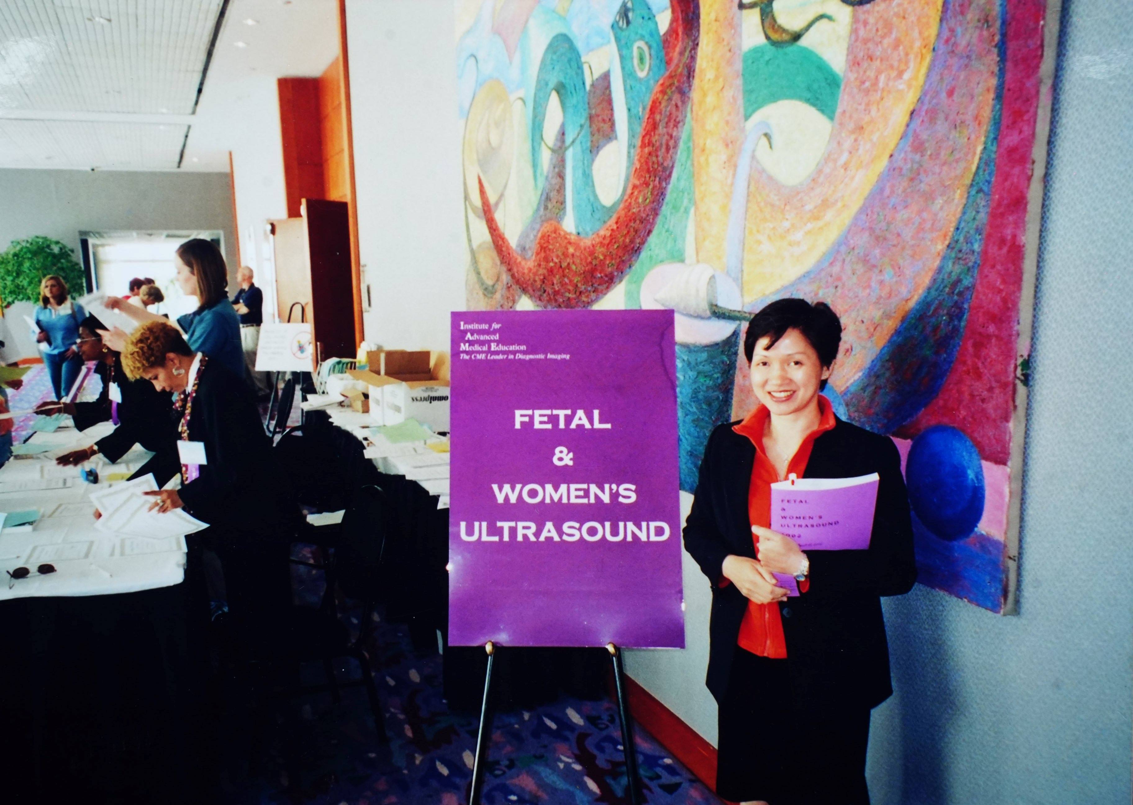 B&aacute;c sĩ T&acirc;n Sinh tham gia hội nghị Si&ecirc;u &acirc;m thai v&agrave; phụ khoa tại Ph&aacute;p. &nbsp;