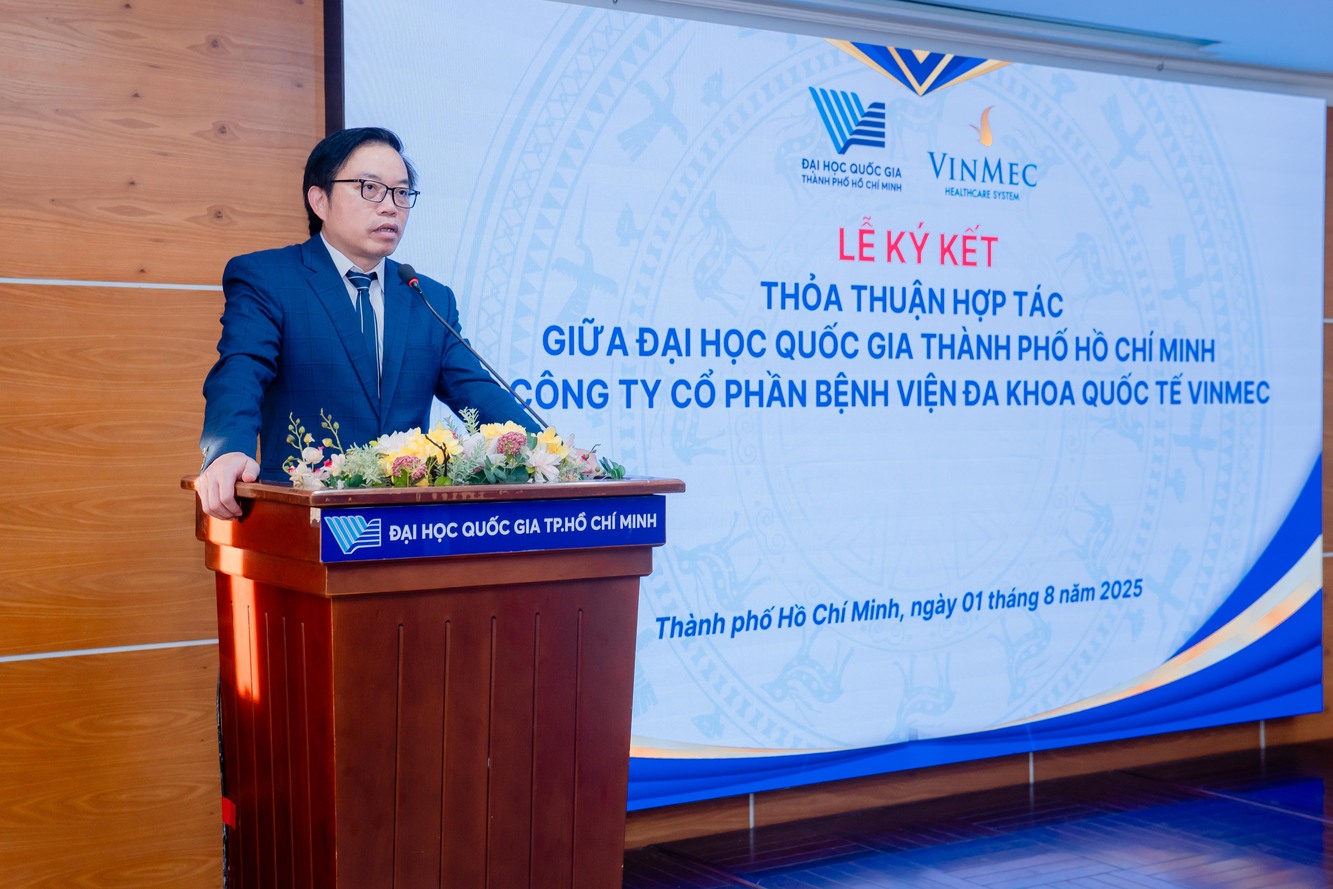 GS.TS.BS Trần Trung Dũng - Tổng giám đốc Hệ thống y tế Vinmec phát biểu tại lễ ký kết GS.TS.BS Trần Trung Dũng - Tổng giám đốc Hệ thống y tế Vinmec phát biểu tại lễ ký kết