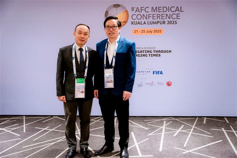 Ông Nguyễn Văn Phú và GS.TS.BS Trần Trung Dũng tại Hội nghị Y học thể thao AFC lần thứ 8 Ông Nguyễn Văn Phú và GS.TS.BS Trần Trung Dũng tại Hội nghị Y học thể thao AFC lần thứ 8