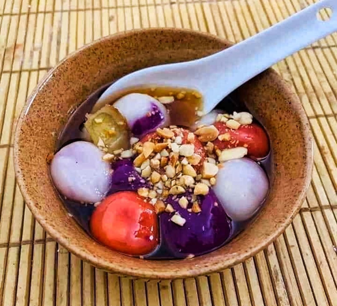 Bánh coóng phù - món quà vặt mỗi khi đông về ở Cao Bằng. Bánh coóng phù - món quà vặt mỗi khi đông về ở Cao Bằng.