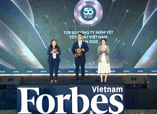 FPT Retail được vinh danh trong “Top 50 công ty niêm yết tốt nhất 2025” của Forbes Việt Nam FPT Retail được vinh danh trong “Top 50 công ty niêm yết tốt nhất 2025” của Forbes Việt Nam