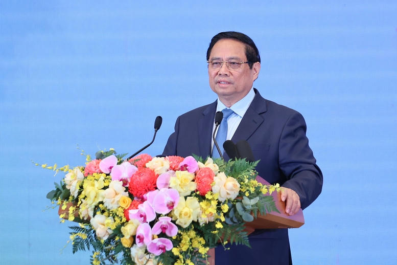 Thủ tướng biểu dương sự nỗ lực vượt bậc và kết quả xoá nhà tạm, nhà dột nát của các cấp, các ngành, các cấp ủy đảng, chính quyền địa phương, các đoàn thể, cộng đồng doanh nghiệp, cán bộ, đảng viên cùng toàn thể đồng bào, chiến sĩ cả nước - Ảnh: VGP/Nhật Bắc Thủ tướng biểu dương sự nỗ lực vượt bậc và kết quả xoá nhà tạm, nhà dột nát của các cấp, các ngành, các cấp ủy đảng, chính quyền địa phương, các đoàn thể, cộng đồng doanh nghiệp, cán bộ, đảng viên cùng toàn thể đồng bào, chiến sĩ cả nước - Ảnh: VGP/Nhật Bắc