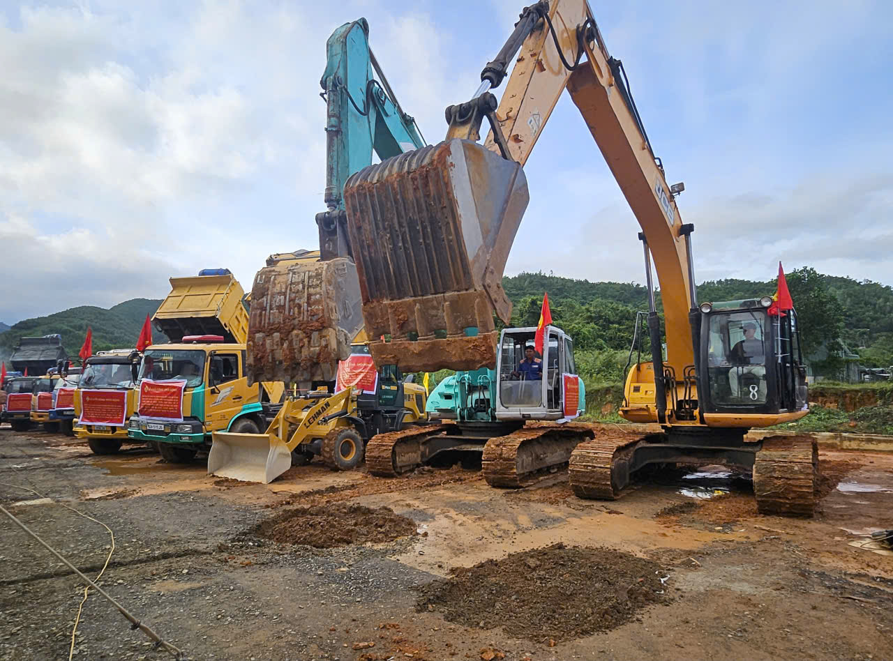 Cụm dự án tại vị trí số 5 của Khu thương mại tự do TP. Đà Nẵng được triển khai chân núi Bà Nà - Ảnh: VGP/Nhật Anh Cụm dự án tại vị trí số 5 của Khu thương mại tự do TP. Đà Nẵng được triển khai chân núi Bà Nà - Ảnh: VGP/Nhật Anh