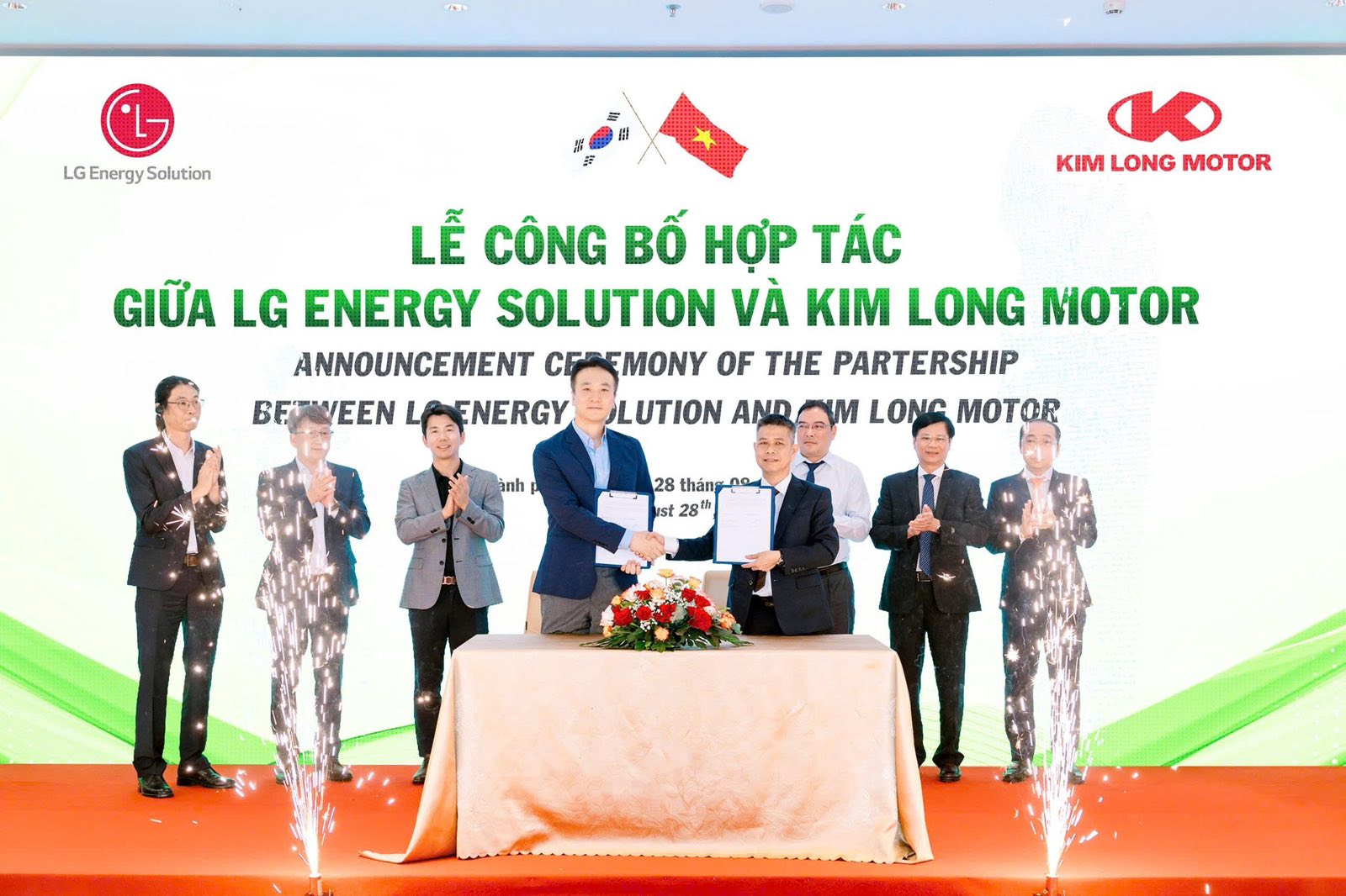 Nhà máy sản xuất và lắp ráp bộ pin của Kim Long Motor khi đi vào vận hành sẽ giúp đạt mục tiêu nội địa hóa trên 80% vào quý II năm 2026, đồng thời góp phần khẳng định vị thế của Việt Nam trên bản đồ ngành năng lượng sạch toàn cầu và khu vực