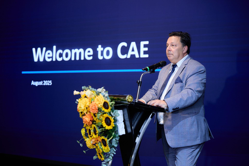 Ông Al Contrino cam kết CAE sẽ đồng hành cùng Sun Group xây dựng một nguồn nhân lực bền vững cho ngành hàng không  