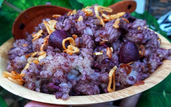 Khám phá sản vật miền Bắc Việt Nam (Kỳ 5): bánh khảo, bánh cuốn canh, xôi trám đen Cao Bằng - Ảnh 2 Khám phá sản vật miền Bắc Việt Nam (Kỳ 5): bánh khảo, bánh cuốn canh, xôi trám đen Cao Bằng - Ảnh 2