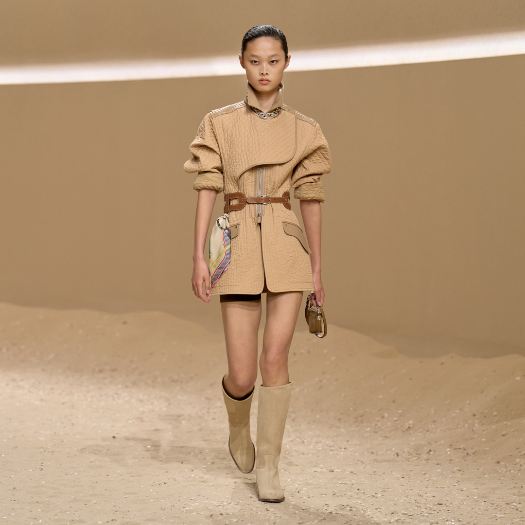Hermès Xuân - Hè 2026: 'Dây cương buông lơi' lạt mềm buộc chặt - Ảnh 8