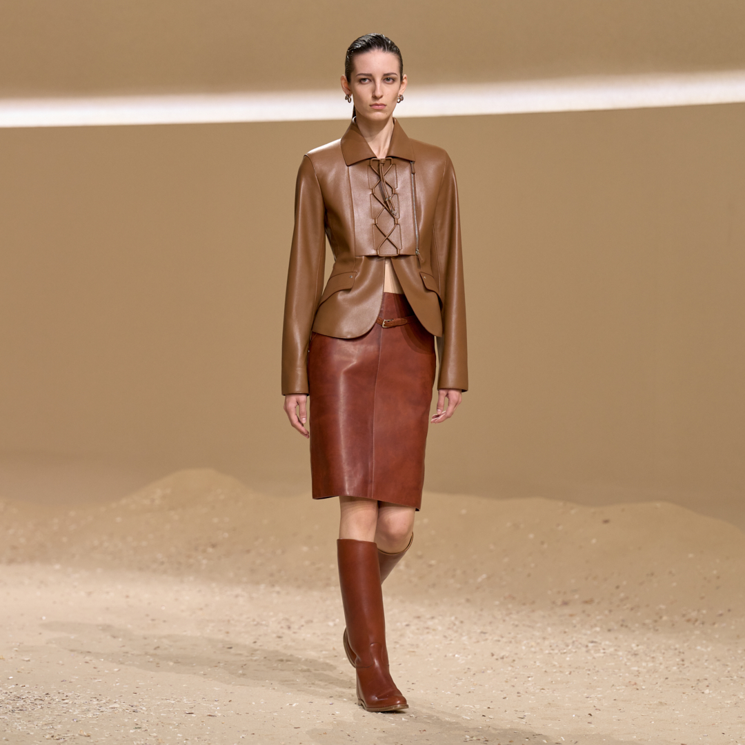 Hermès Xuân - Hè 2026: 'Dây cương buông lơi' lạt mềm buộc chặt - Ảnh 4