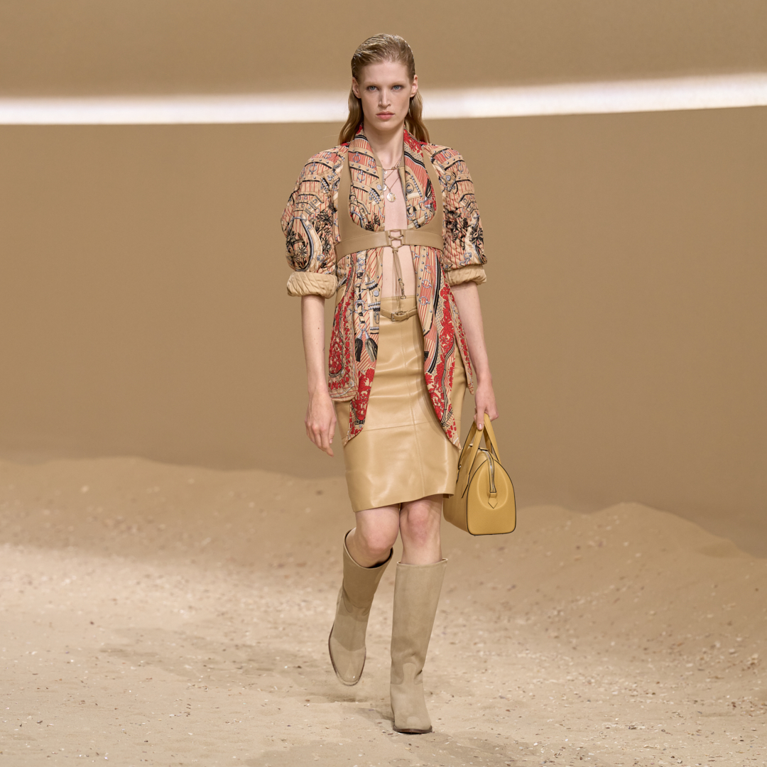 Hermès Xuân - Hè 2026: 'Dây cương buông lơi' lạt mềm buộc chặt - Ảnh 14