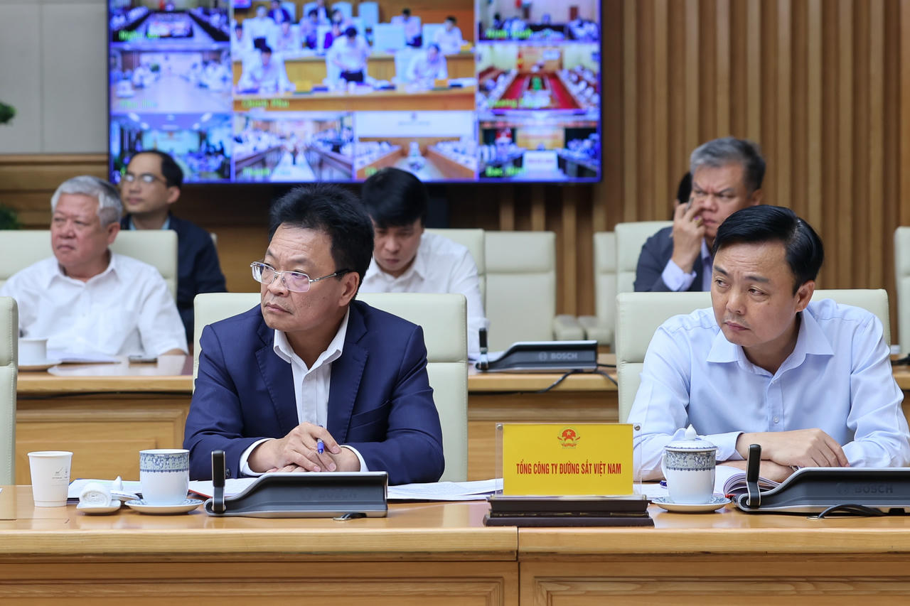 Các đại biểu tham dự phiên họp. Ảnh: VGP