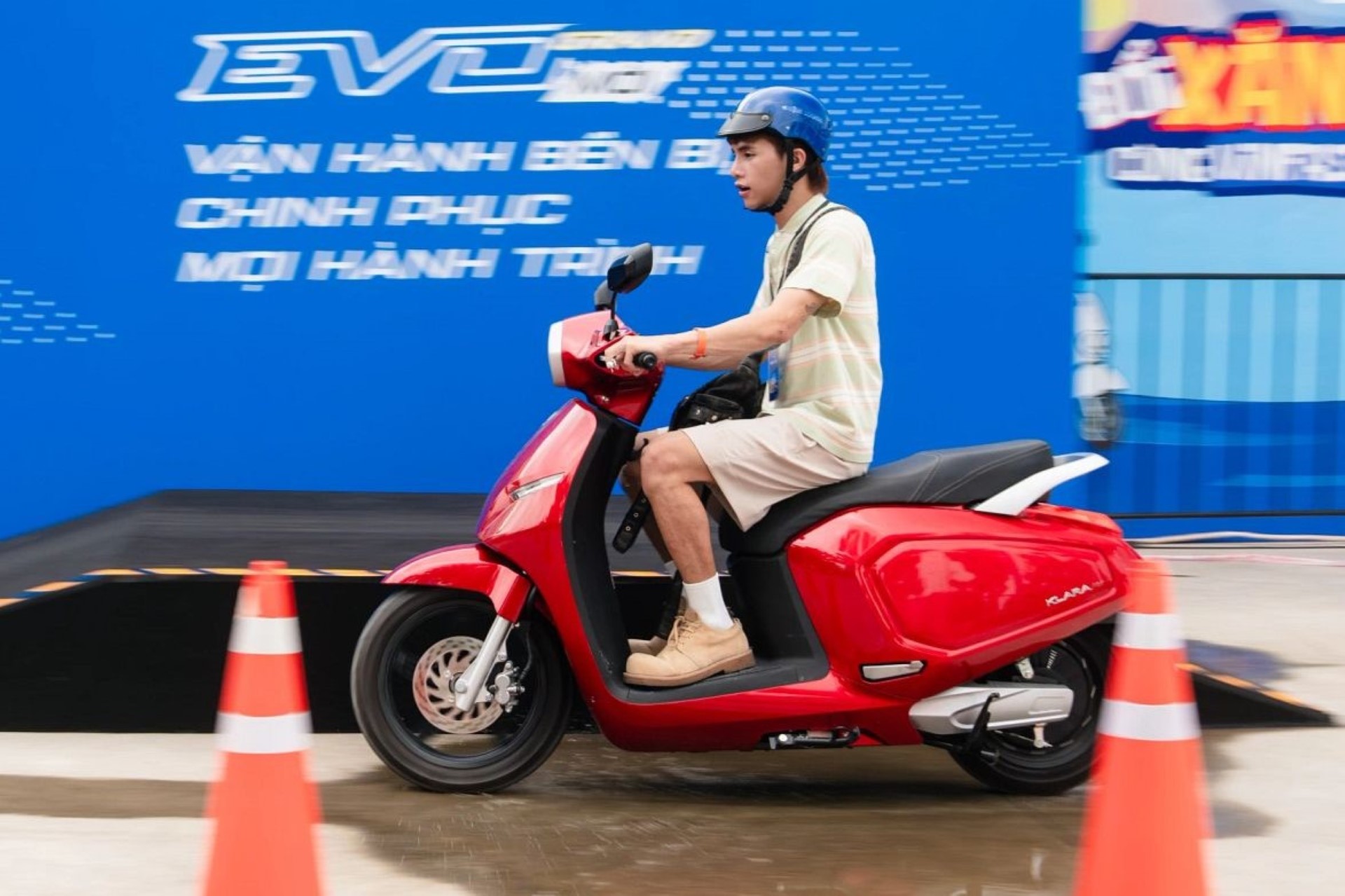 Chốt chọn VinFast Klara Neo, chủ xe Hà Nội khẳng định: ‘Thay đổi phương tiện, thay đổi cả lối sống’ - Ảnh 1 Chốt chọn VinFast Klara Neo, chủ xe Hà Nội khẳng định: ‘Thay đổi phương tiện, thay đổi cả lối sống’ - Ảnh 1