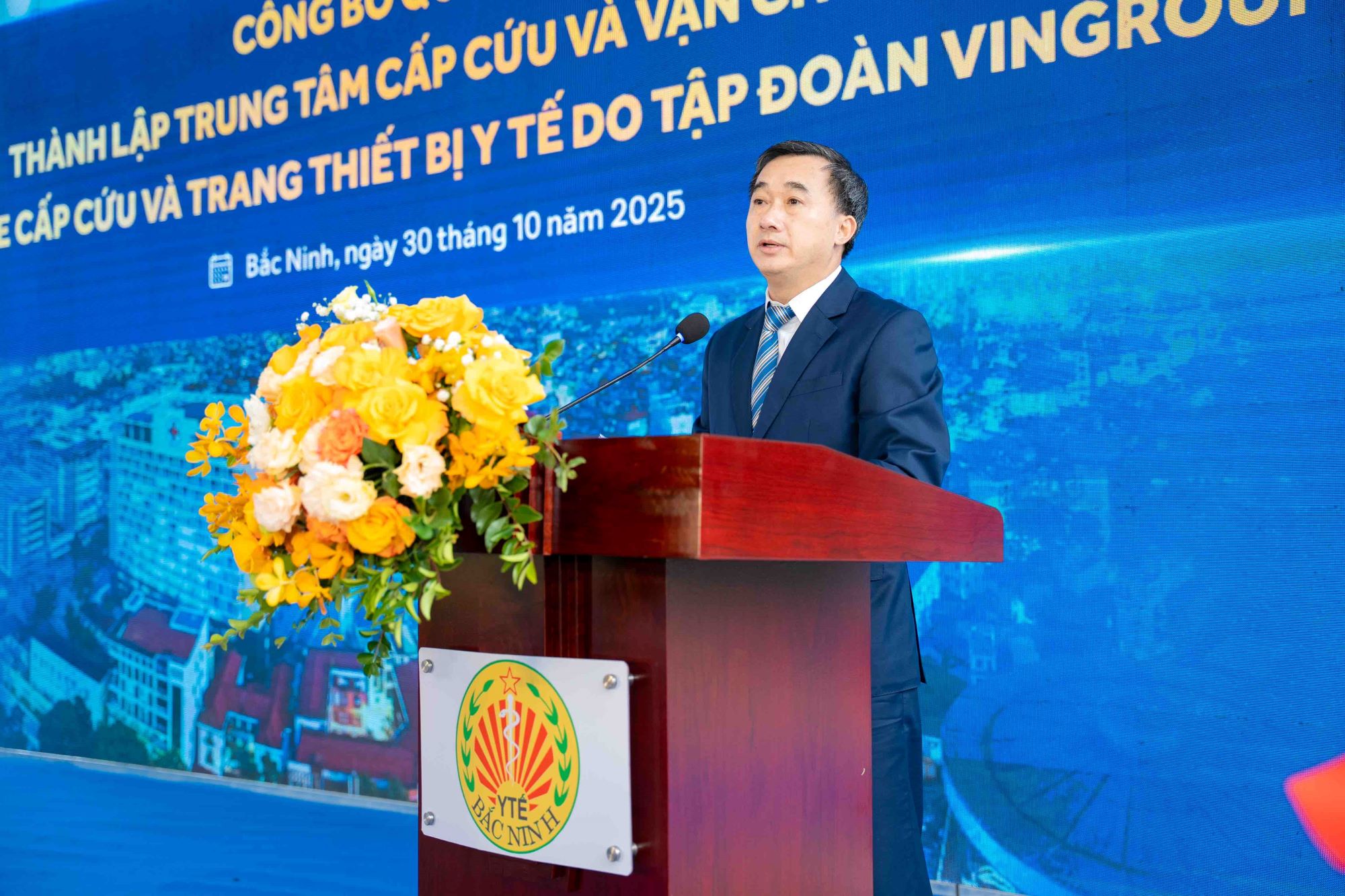 GS.TS Trần Văn Thuấn - Thứ trưởng Bộ Y tế phát biểu tại sự kiện GS.TS Trần Văn Thuấn - Thứ trưởng Bộ Y tế phát biểu tại sự kiện