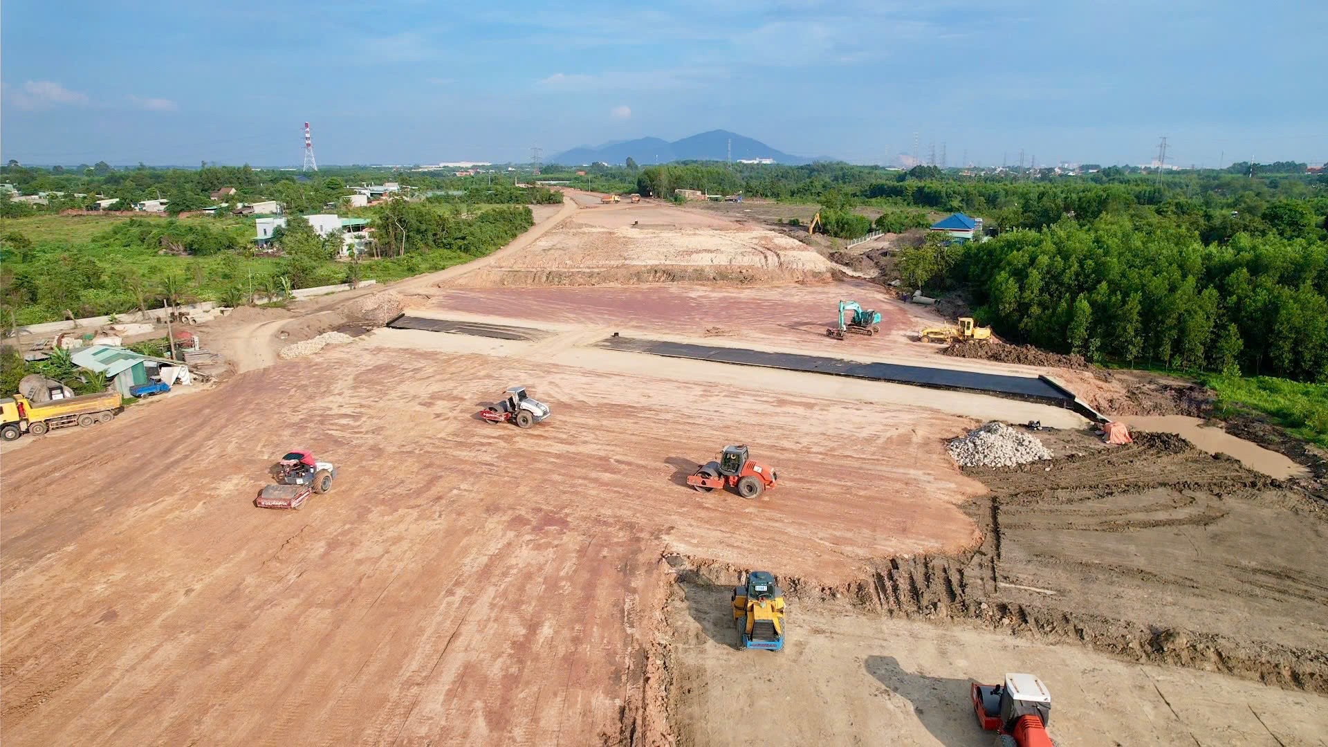 5 dự án cao tốc cần đẩy nhanh hơn nữa tiến độ thi công để hoàn thành dịp 19/12 tới đây