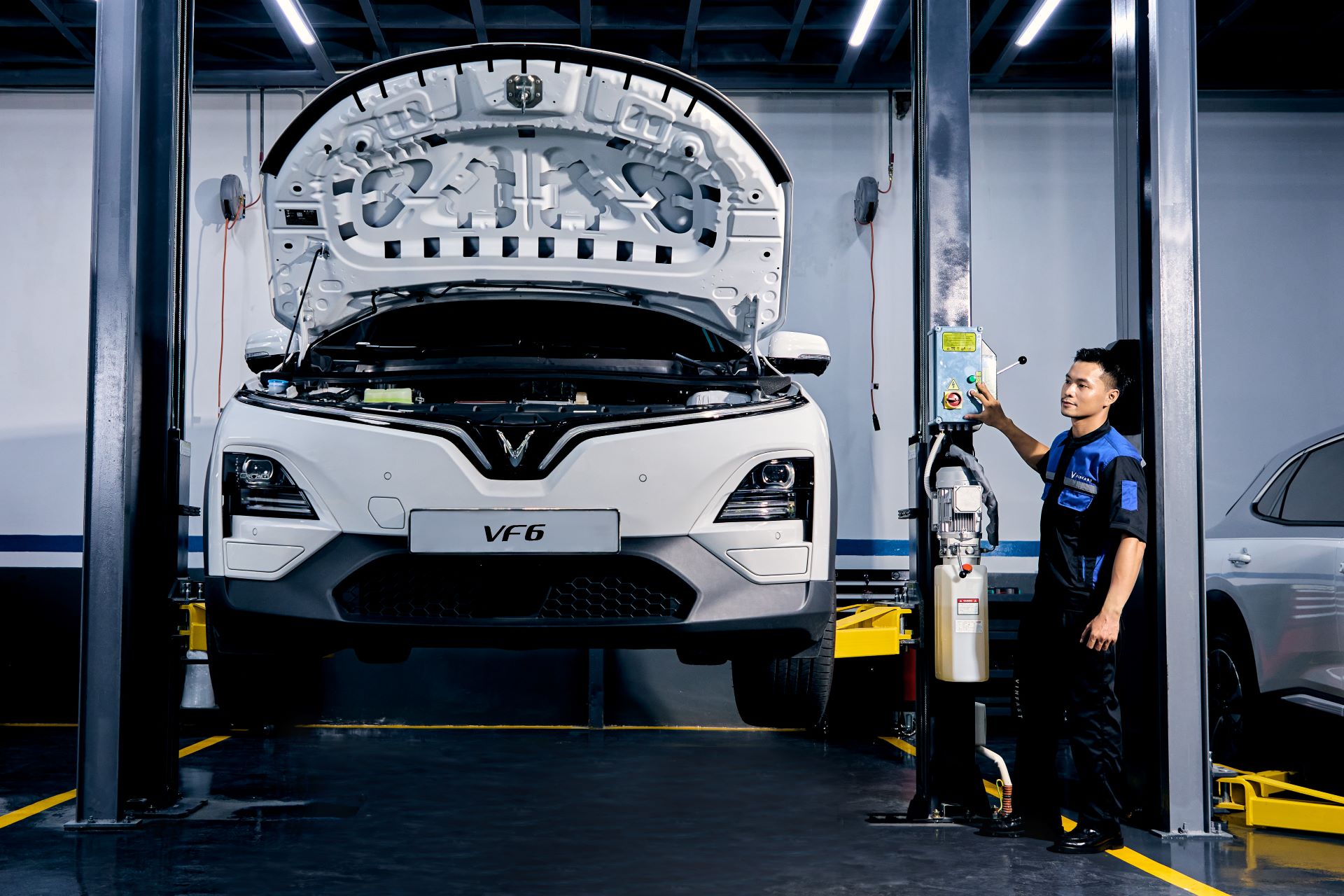 Chuyên gia: Doanh số gấp 3 lần ‘cựu vương’ Toyota, VinFast đang khẳng định đẳng cấp và chất lượng xe điện Việt - Ảnh 2 Chuyên gia: Doanh số gấp 3 lần ‘cựu vương’ Toyota, VinFast đang khẳng định đẳng cấp và chất lượng xe điện Việt - Ảnh 2