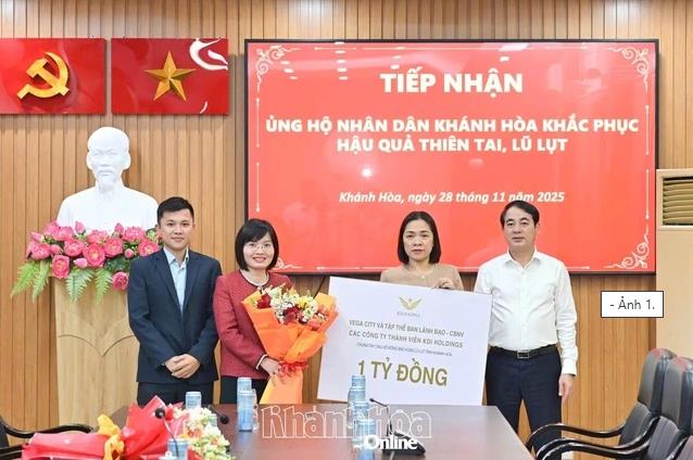 Đại diện Công ty Cổ phần Vega City (thành viên thuộc tập đoàn KDI) đã trao số tiền ủng hộ 1 tỷ đồng thông qua Ủy ban Mặt trận Tổ quốc Việt Nam tỉnh Khánh Hòa (Nguồn: Báo Khánh Hòa)  