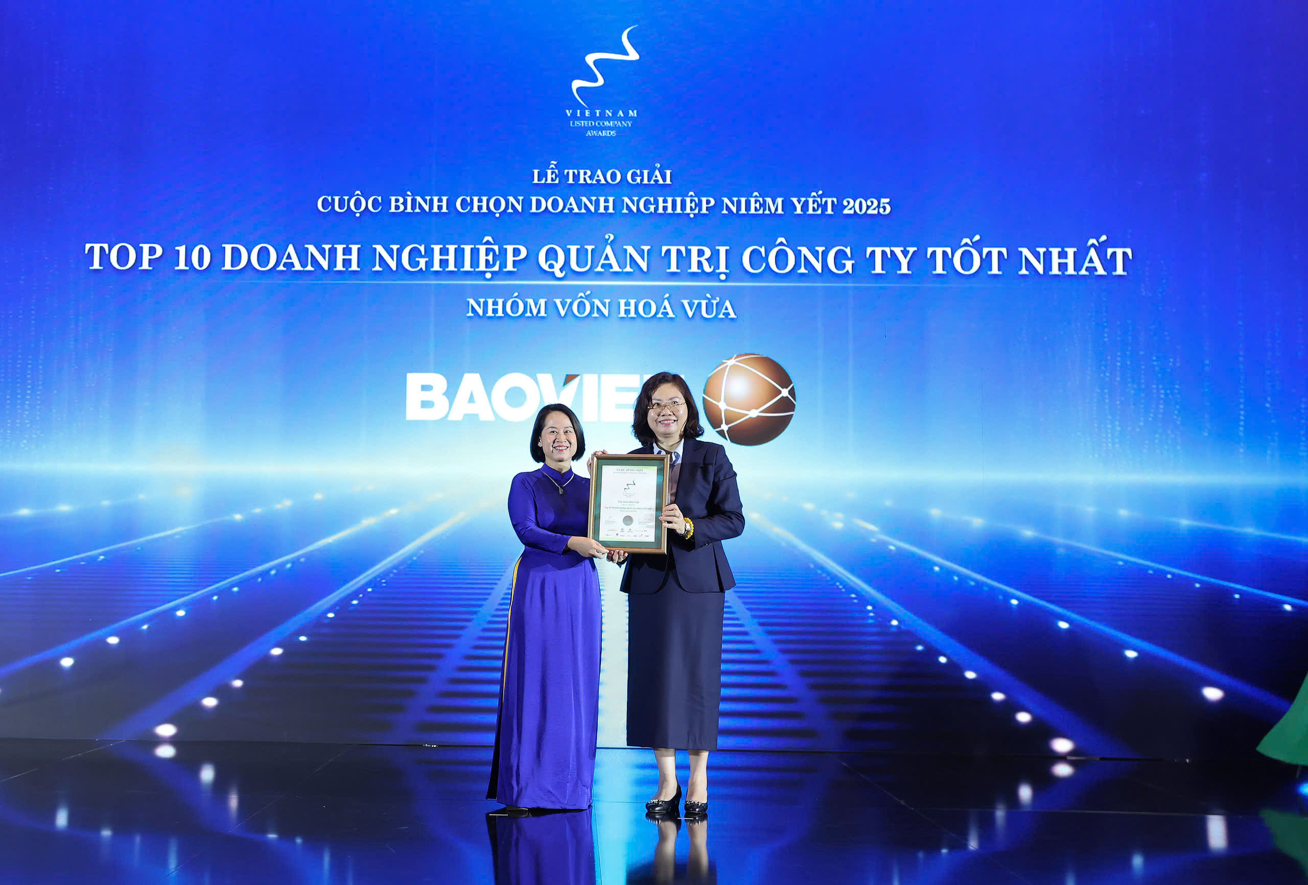 Tập đoàn Bảo Việt (BVH): Top 10 Doanh nghiệp Quản trị Công ty tốt nhất và Giải Nhì Báo cáo phát triển bền vững - Ảnh 1