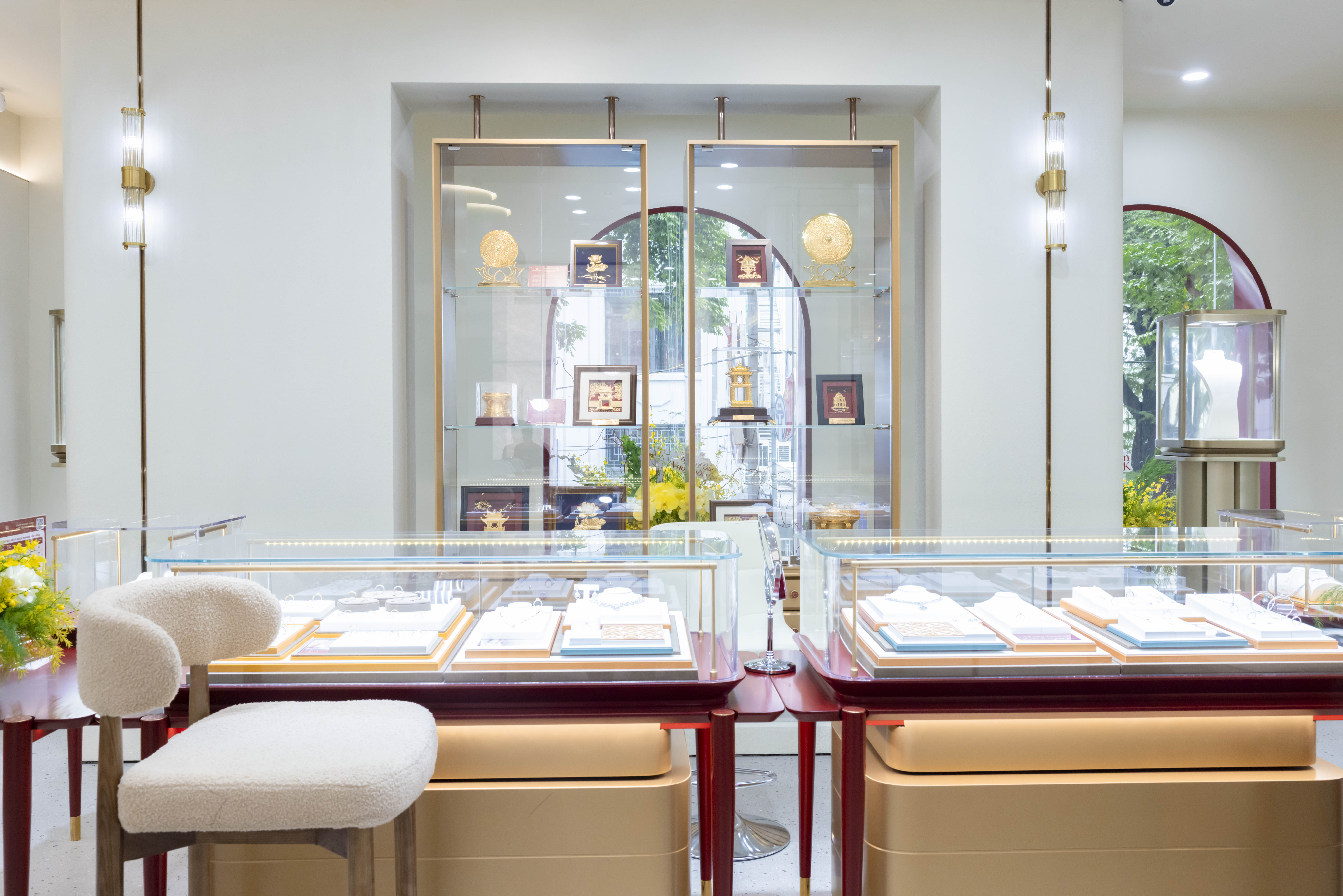 Bảo Tín Mạnh Hải công bố chiến lược ‘điểm đến vàng 24k’ và mục tiêu phủ sóng toàn quốc nhân 'Kỷ niệm 33 năm thành lập' - Ảnh 10 Bảo Tín Mạnh Hải công bố chiến lược ‘điểm đến vàng 24k’ và mục tiêu phủ sóng toàn quốc nhân 'Kỷ niệm 33 năm thành lập' - Ảnh 10