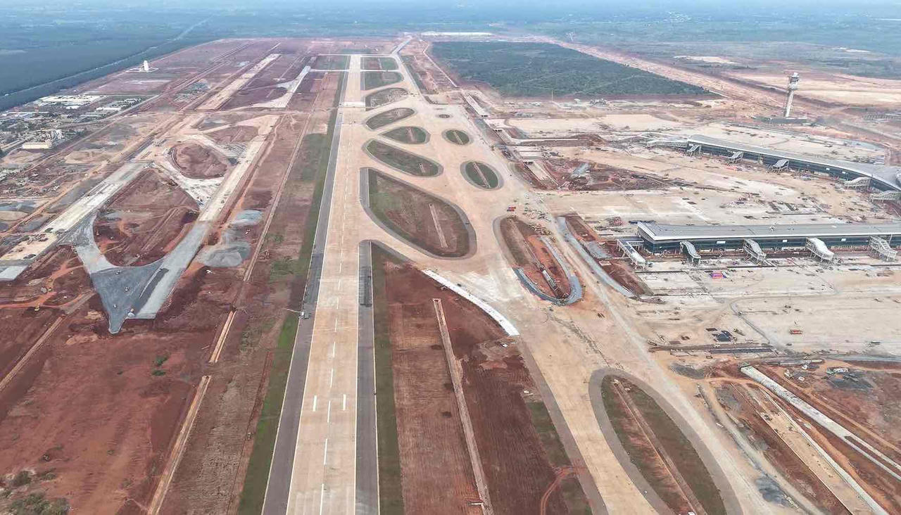 Đường cất, hạ c&aacute;nh s&acirc;n bay Long Th&agrave;nh.