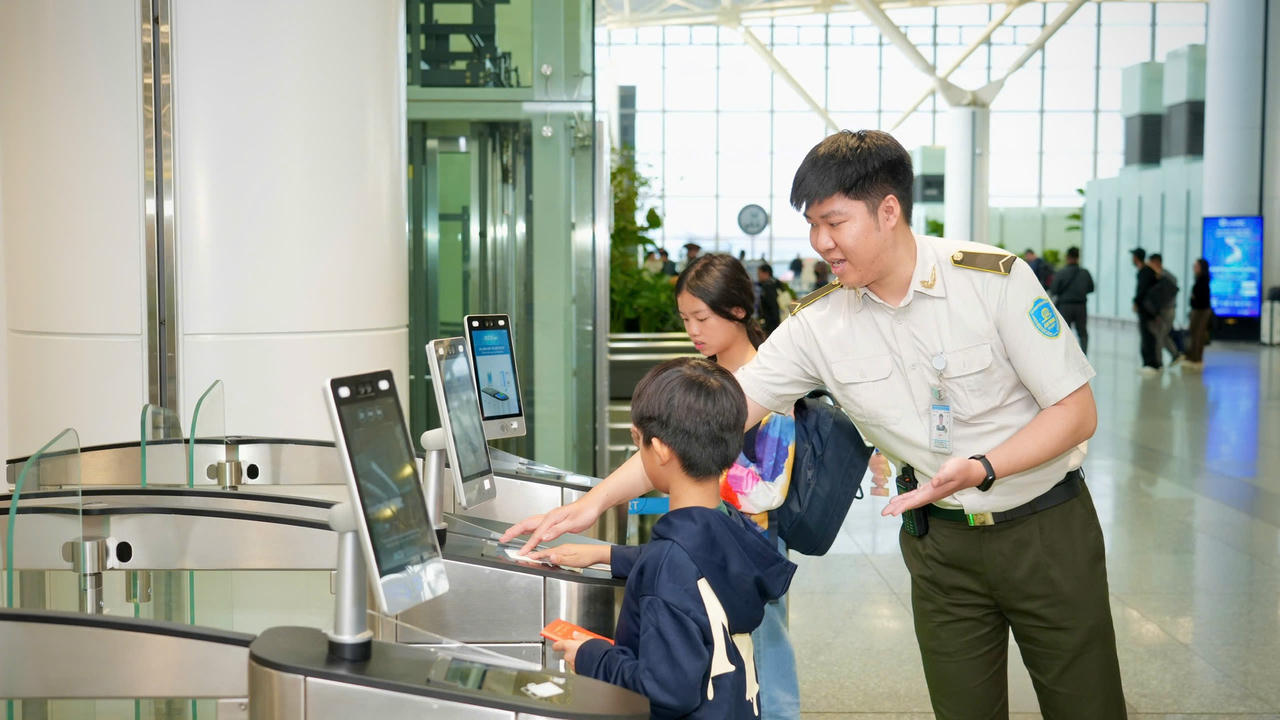 Nh&agrave; ga h&agrave;nh kh&aacute;ch T2 mở rộng c&ograve;n l&agrave; biểu tượng cho bước chuyển m&igrave;nh mạnh mẽ trong chiến lược chuyển đổi số của ACV