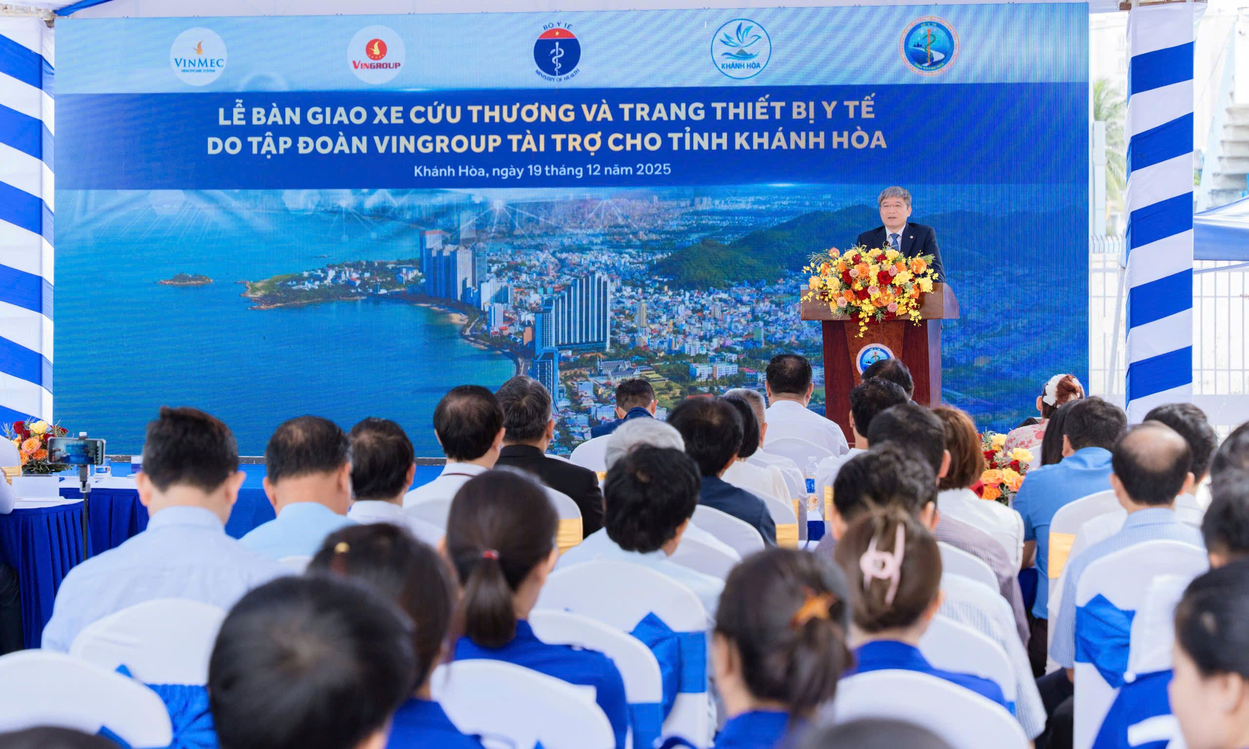 Đại diện Vingroup TS.BS Ph&ugrave;ng Nam L&acirc;m - Ph&oacute; Tổng Gi&aacute;m đốc Hệ thống Y tế Vinmec - ph&aacute;t biểu tại buổi lễ. &nbsp;