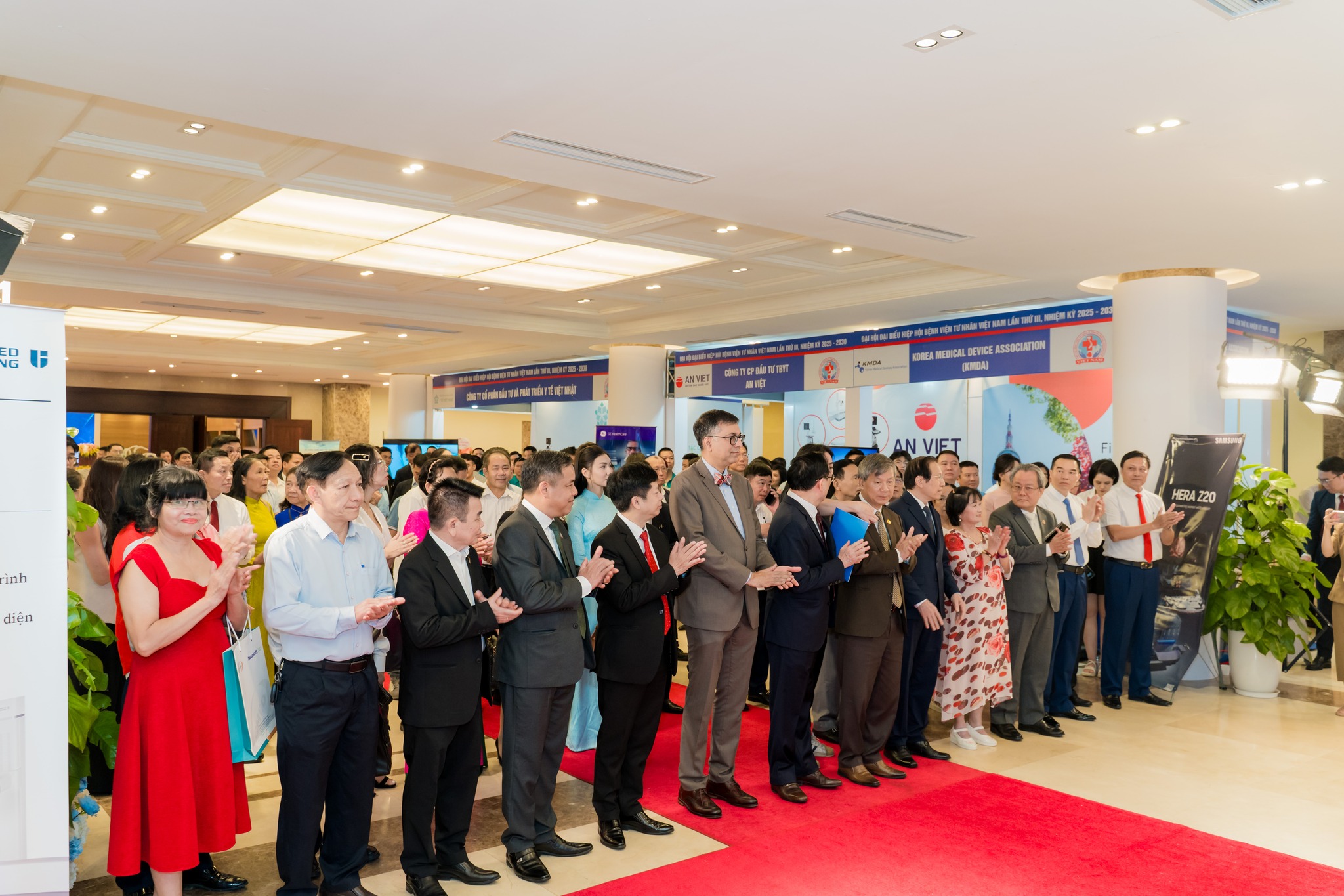 Đột phá thể chế, tạo đà cho y tế tư nhân bứt phá - Ảnh 5 Đột phá thể chế, tạo đà cho y tế tư nhân bứt phá - Ảnh 5