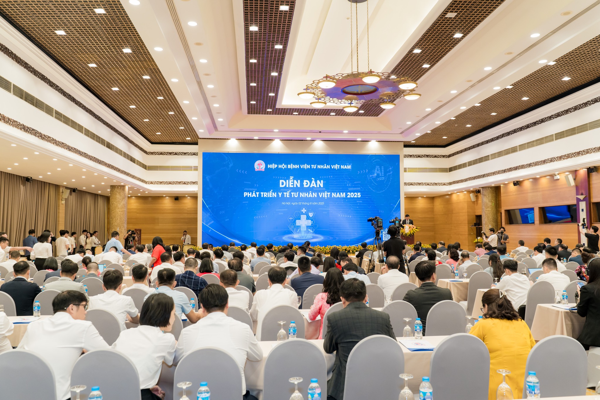 Đột phá thể chế, tạo đà cho y tế tư nhân bứt phá - Ảnh 2 Đột phá thể chế, tạo đà cho y tế tư nhân bứt phá - Ảnh 2