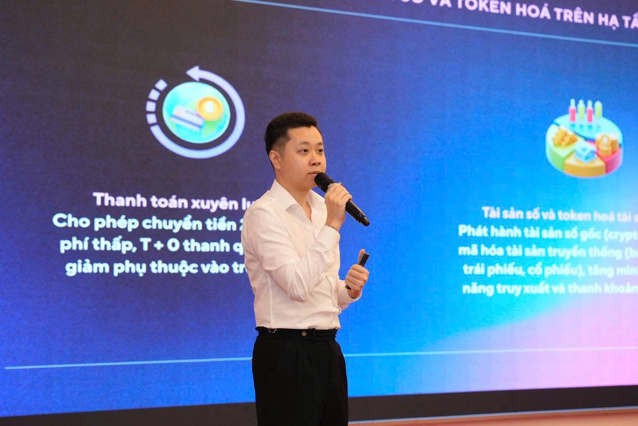 Ông Trần Huyền Dinh, Chủ nhiệm Ủy ban ứng dụng Fintech Hiệp hội Blockchain và Tài sản số Việt Nam, đồng thời là Giám đốc dự án, CTCP AlphaTrue Solutions Ông Trần Huyền Dinh, Chủ nhiệm Ủy ban ứng dụng Fintech Hiệp hội Blockchain và Tài sản số Việt Nam, đồng thời là Giám đốc dự án, CTCP AlphaTrue Solutions