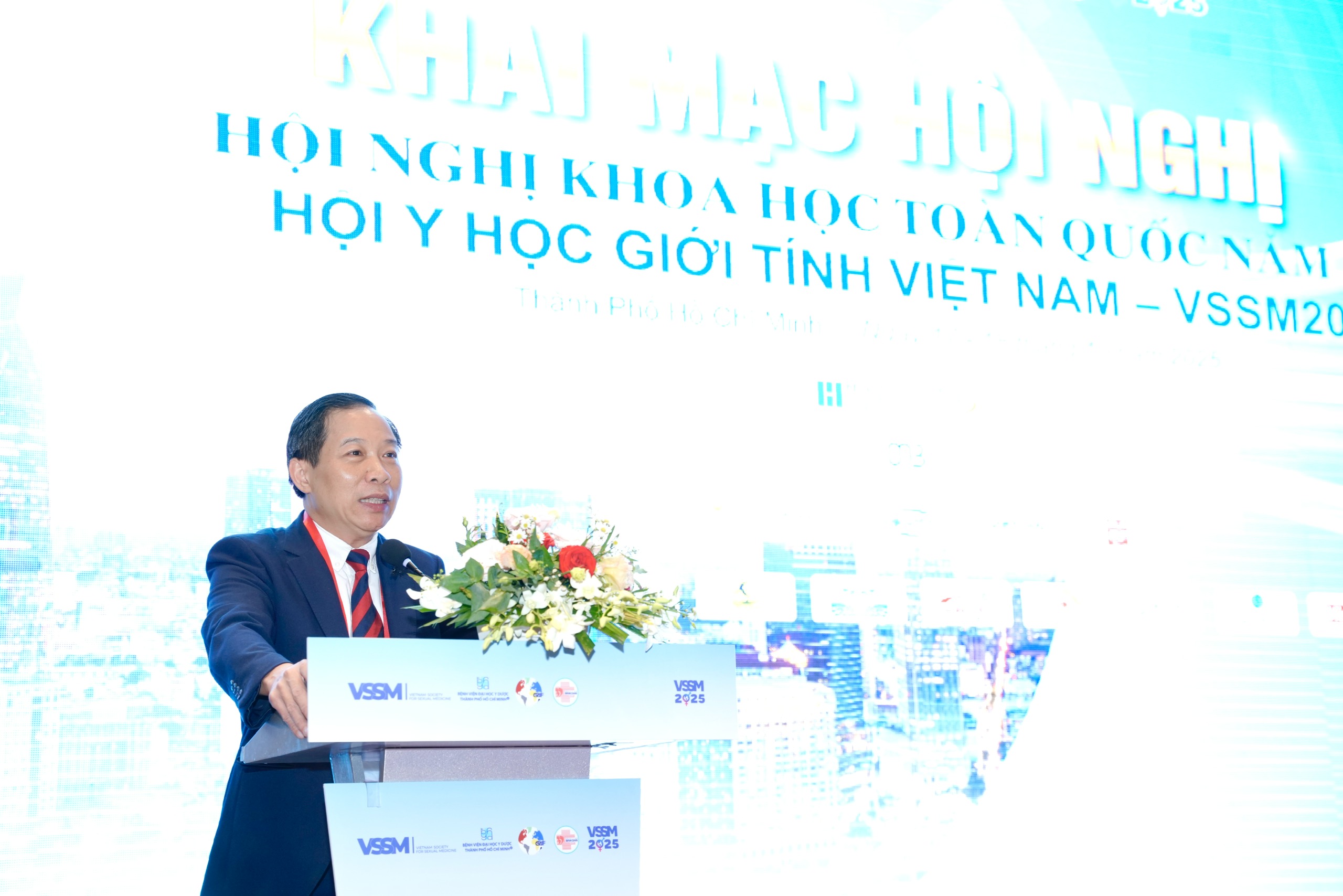 PGS TS BS. Nguyễn Minh Anh – Phó Giám đốc BV ĐHYD. PGS TS BS. Nguyễn Minh Anh – Phó Giám đốc BV ĐHYD.