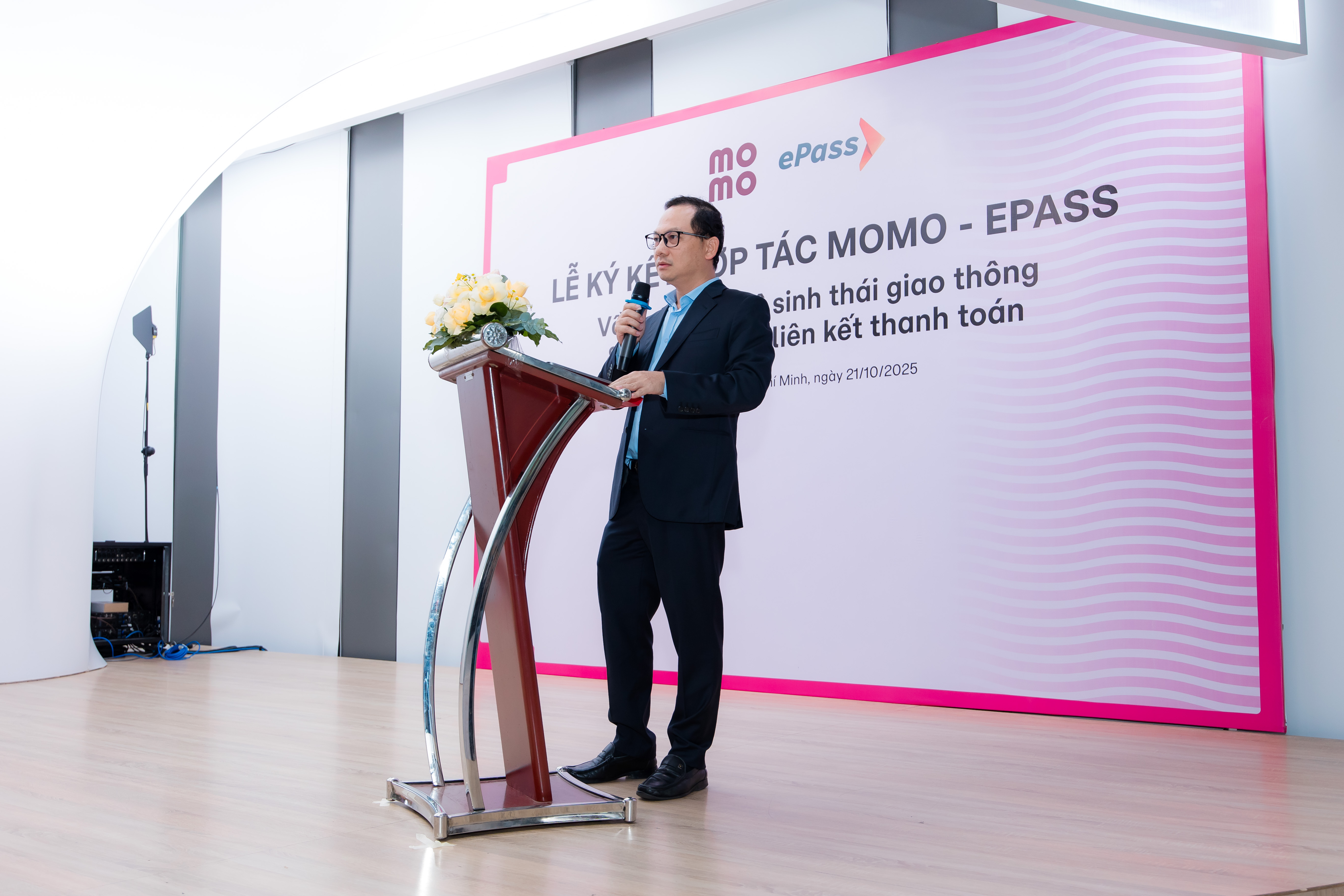 Thượng tá Nguyễn Cảnh Hòa - Tổng giám đốc ePass.