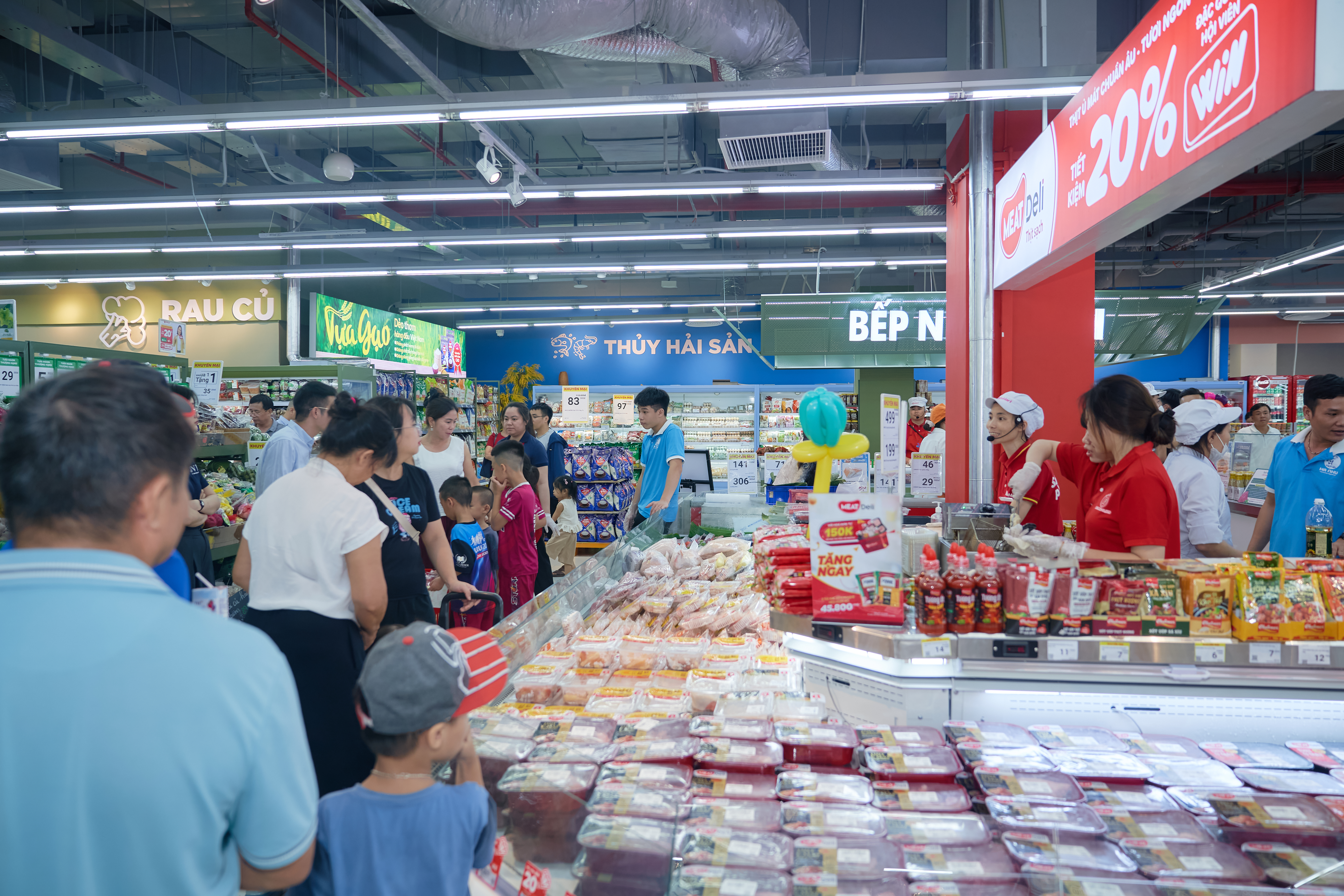 WinMart lan tỏa lối sống hiện đại tại Hội chợ Mùa thu - Ảnh 2 WinMart lan tỏa lối sống hiện đại tại Hội chợ Mùa thu - Ảnh 2