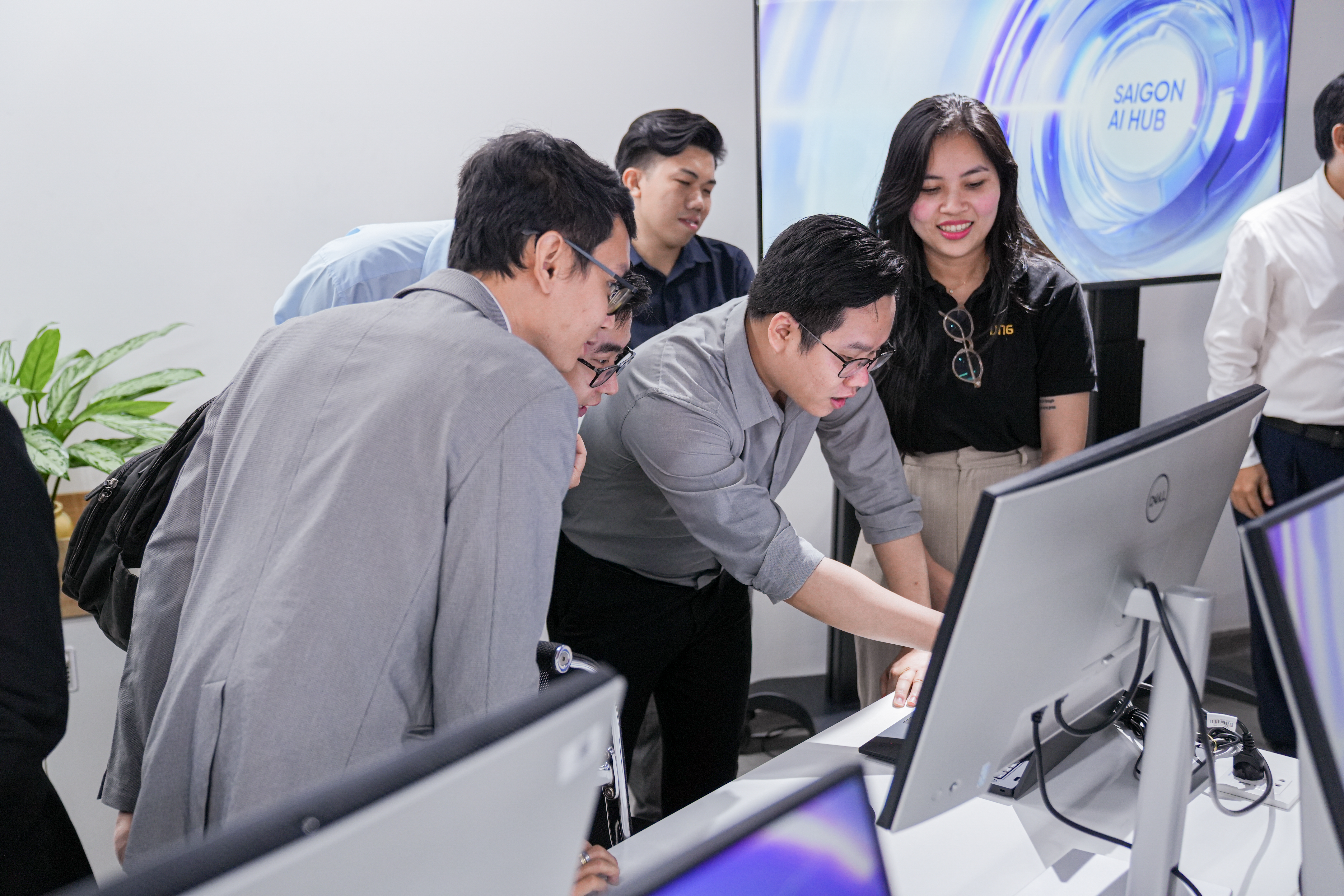 VNG và ĐHQG TPHCM ra mắt không gian nghiên cứu AI mở đầu tiên – Saigon AI Hub - Ảnh 1