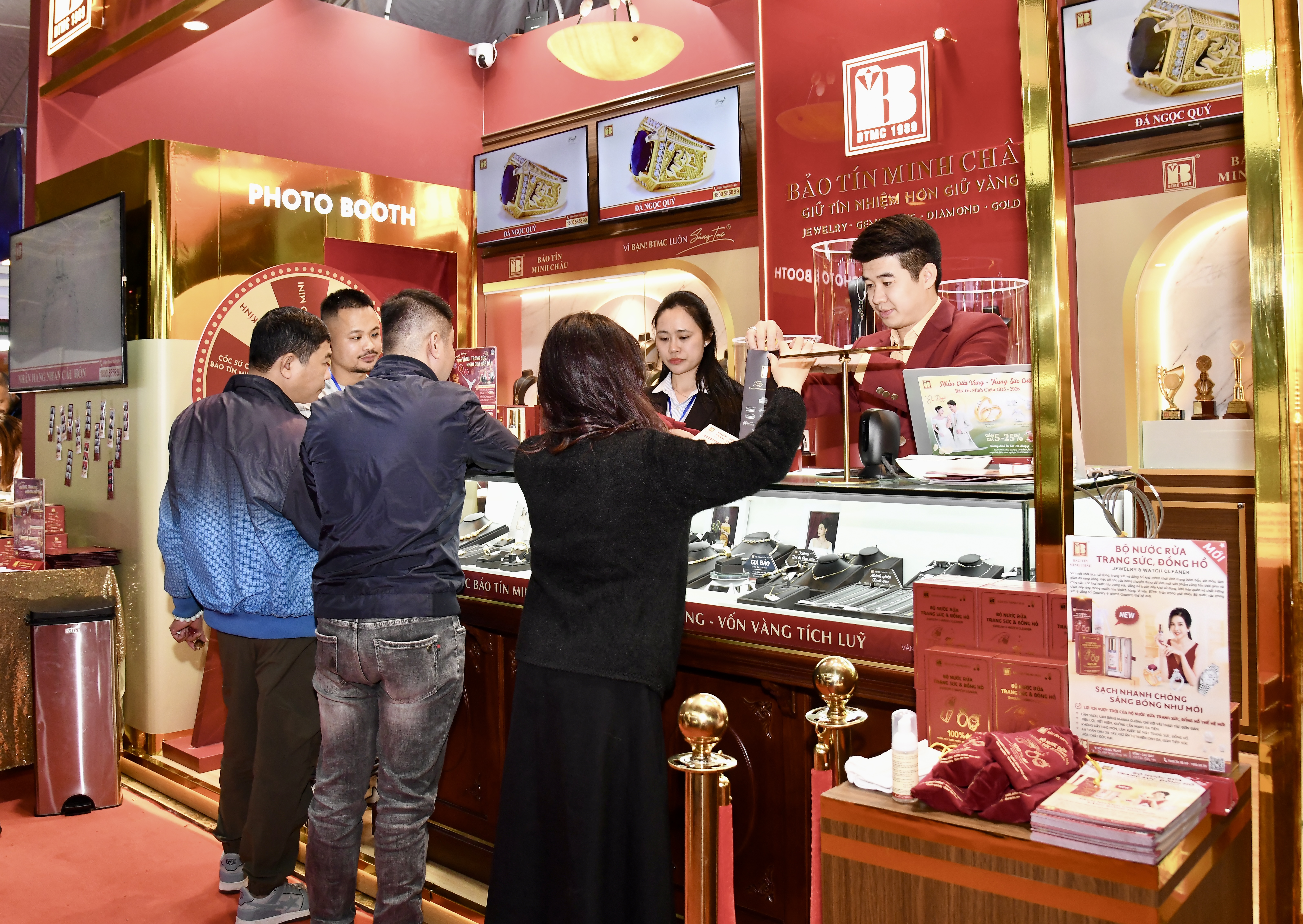 Bảo T&iacute;n Minh Ch&acirc;u g&oacute;p mặt tại hội chợ ASEAN++ 2025.