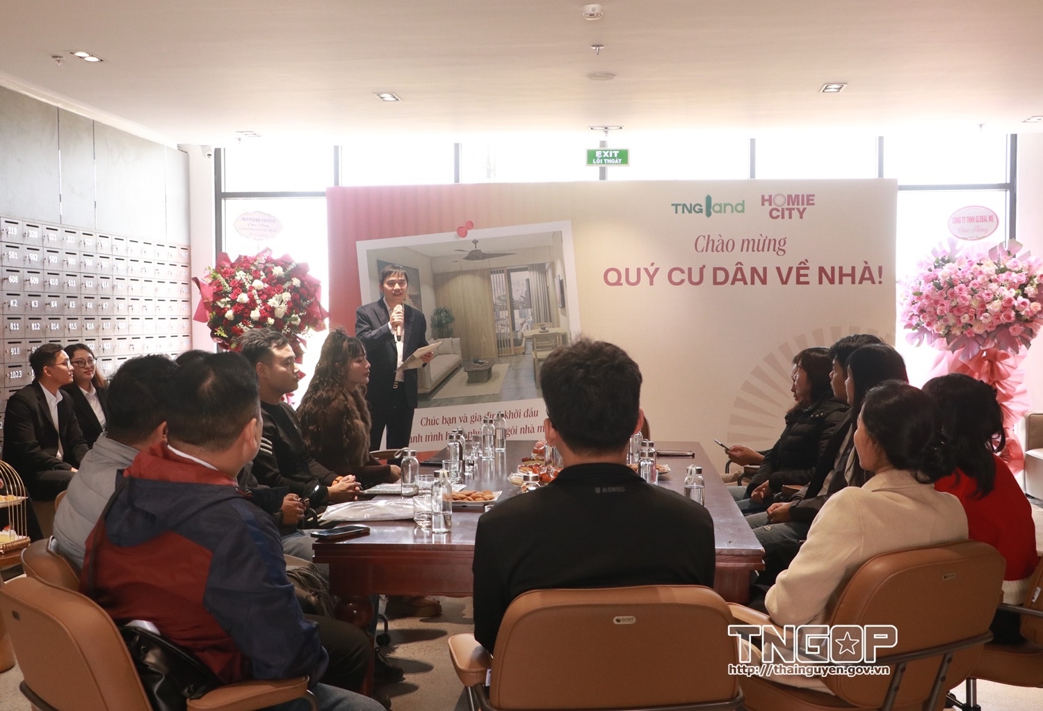 Quang cảnh chương trình bàn giao