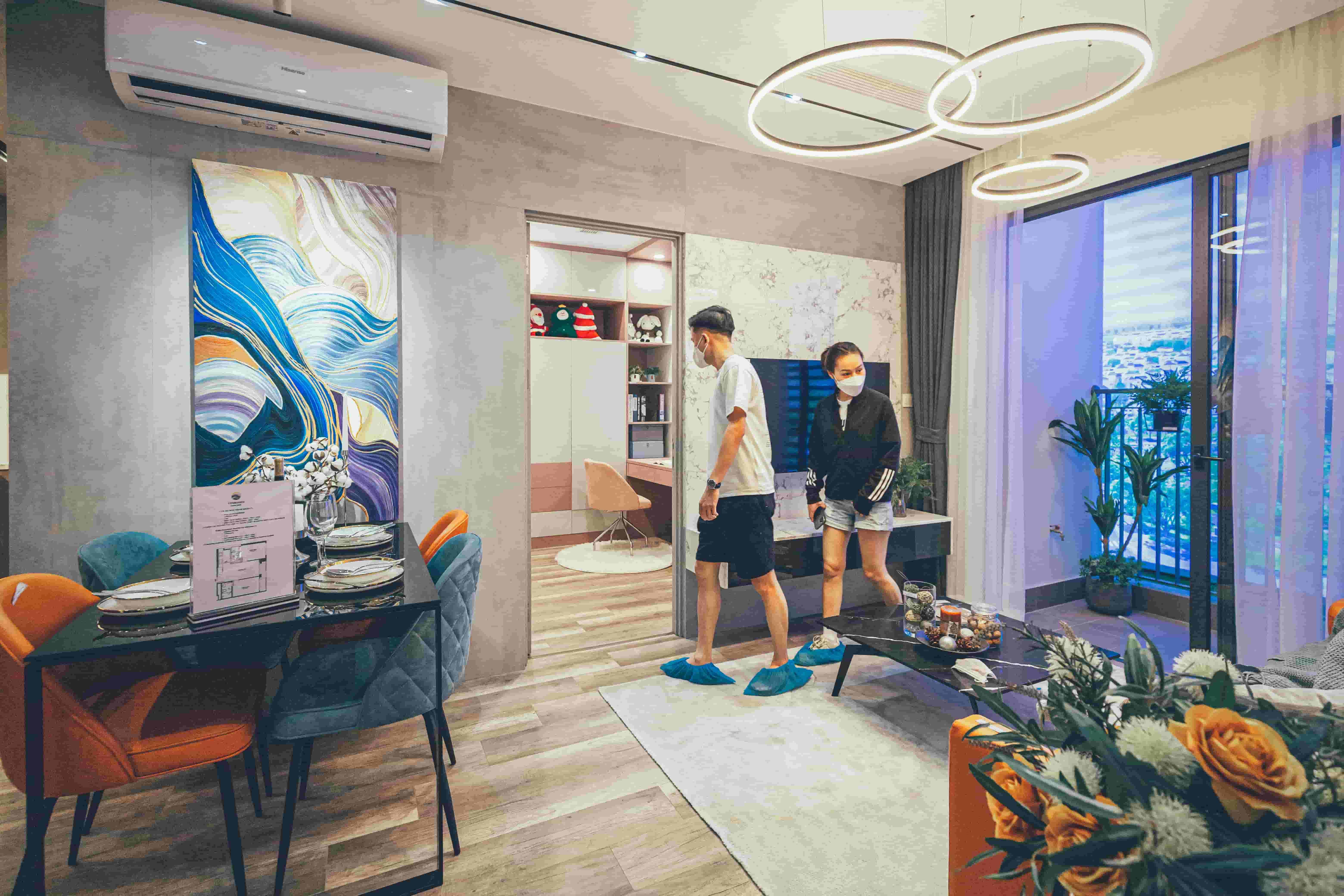 Rất nhiều kh&aacute;ch h&agrave;ng tham dự sự kiện ra mắt căn hộ mẫu đ&atilde; ưng &yacute; kh&ocirc;ng gian sống của The Pavilion ngay từ c&aacute;i nh&igrave;n đầu ti&ecirc;n &nbsp;