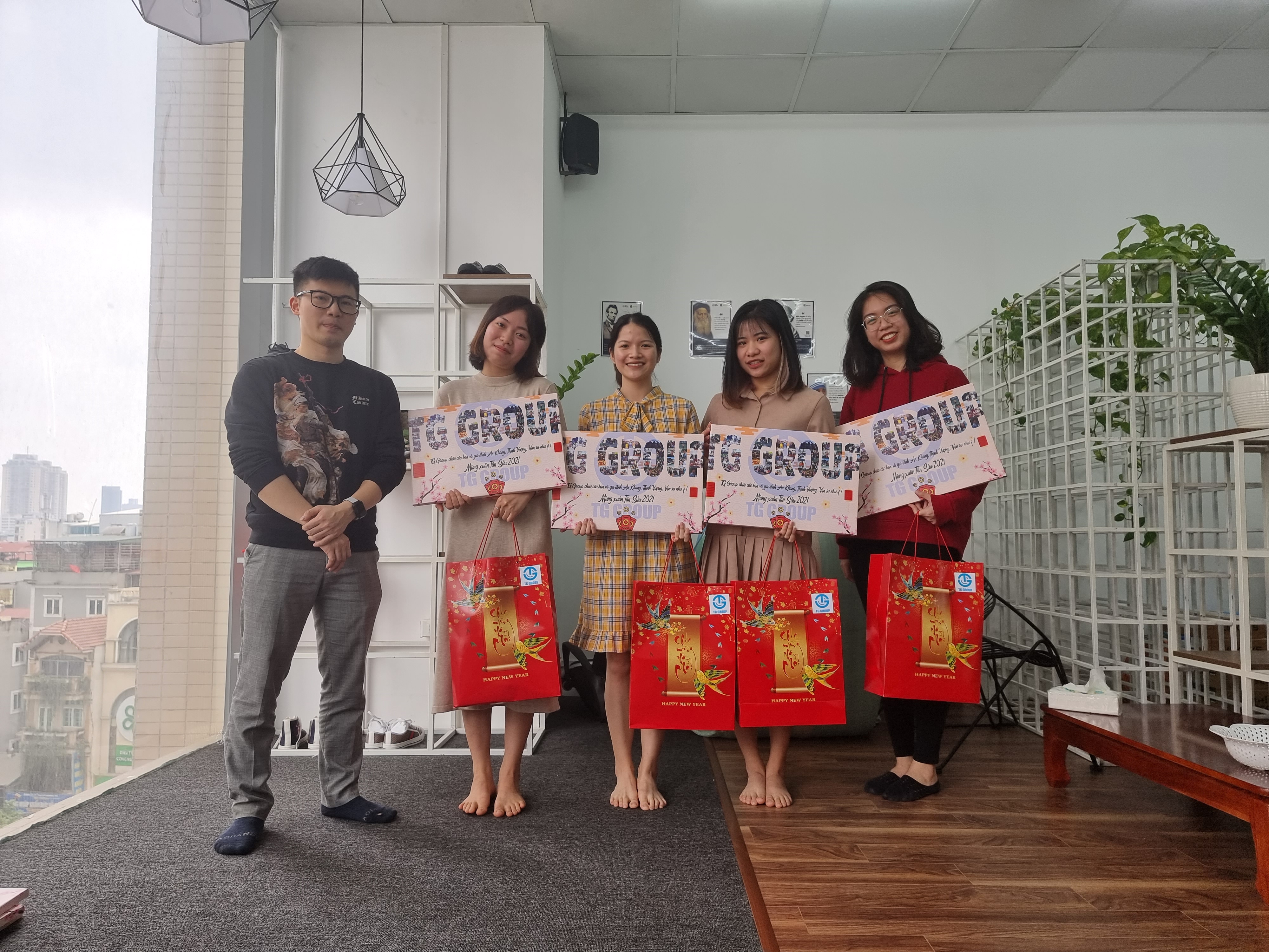 Doanh nh&#226;n Adam Tran: “Cơ hội c&#224;ng lớn, th&#225;ch thức c&#224;ng nhiều, h&#227;y lu&#244;n nỗ lực để c&#243; được th&#224;nh c&#244;ng” - Ảnh 2