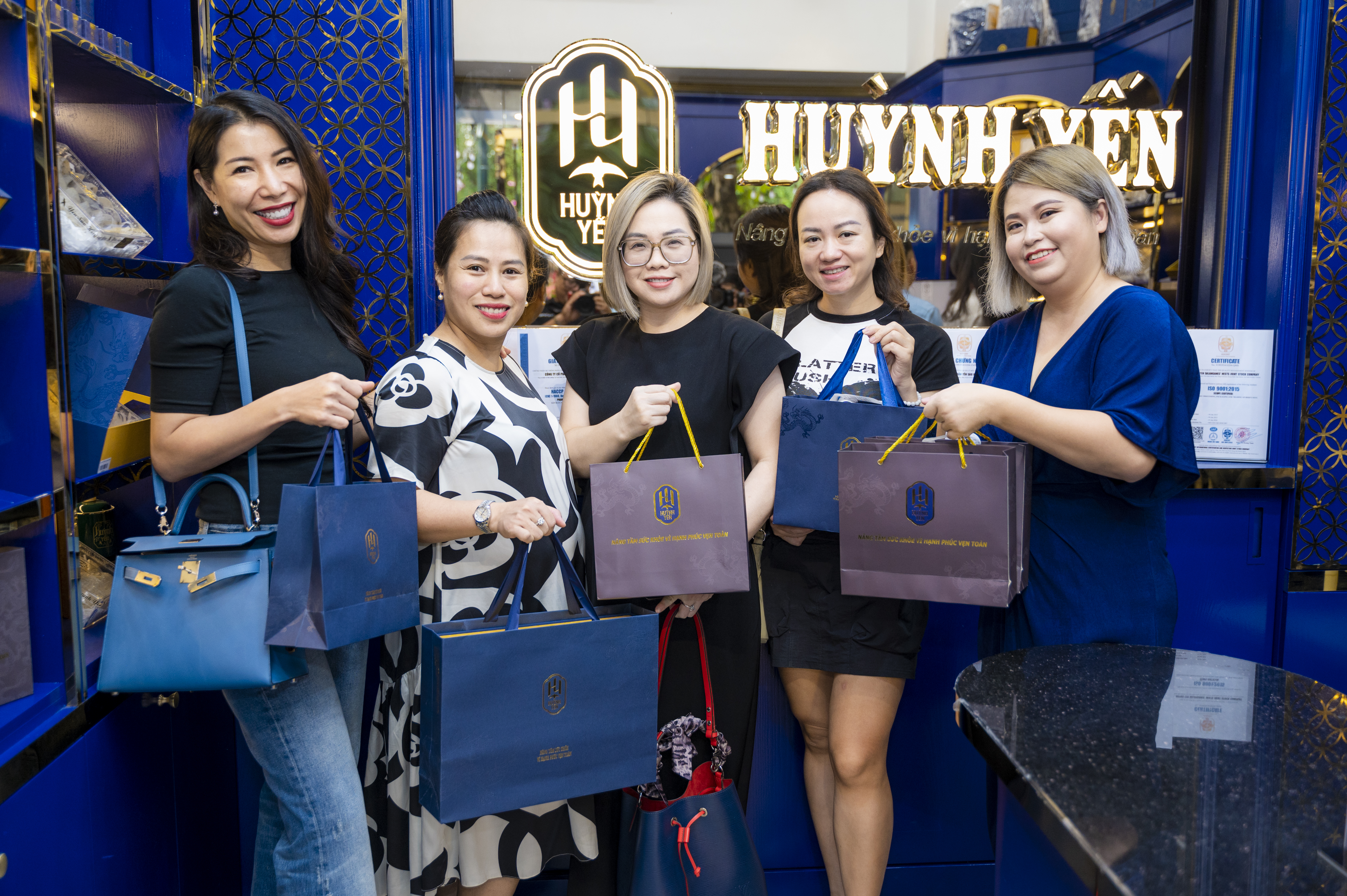 Khai trương showroom mới tại H&#224; Nội, Thương hiệu Yến s&#224;o cao cấp Huỳnh Yến tưng bừng khuyến mại Mua 1 Tặng 1 - Ảnh 2