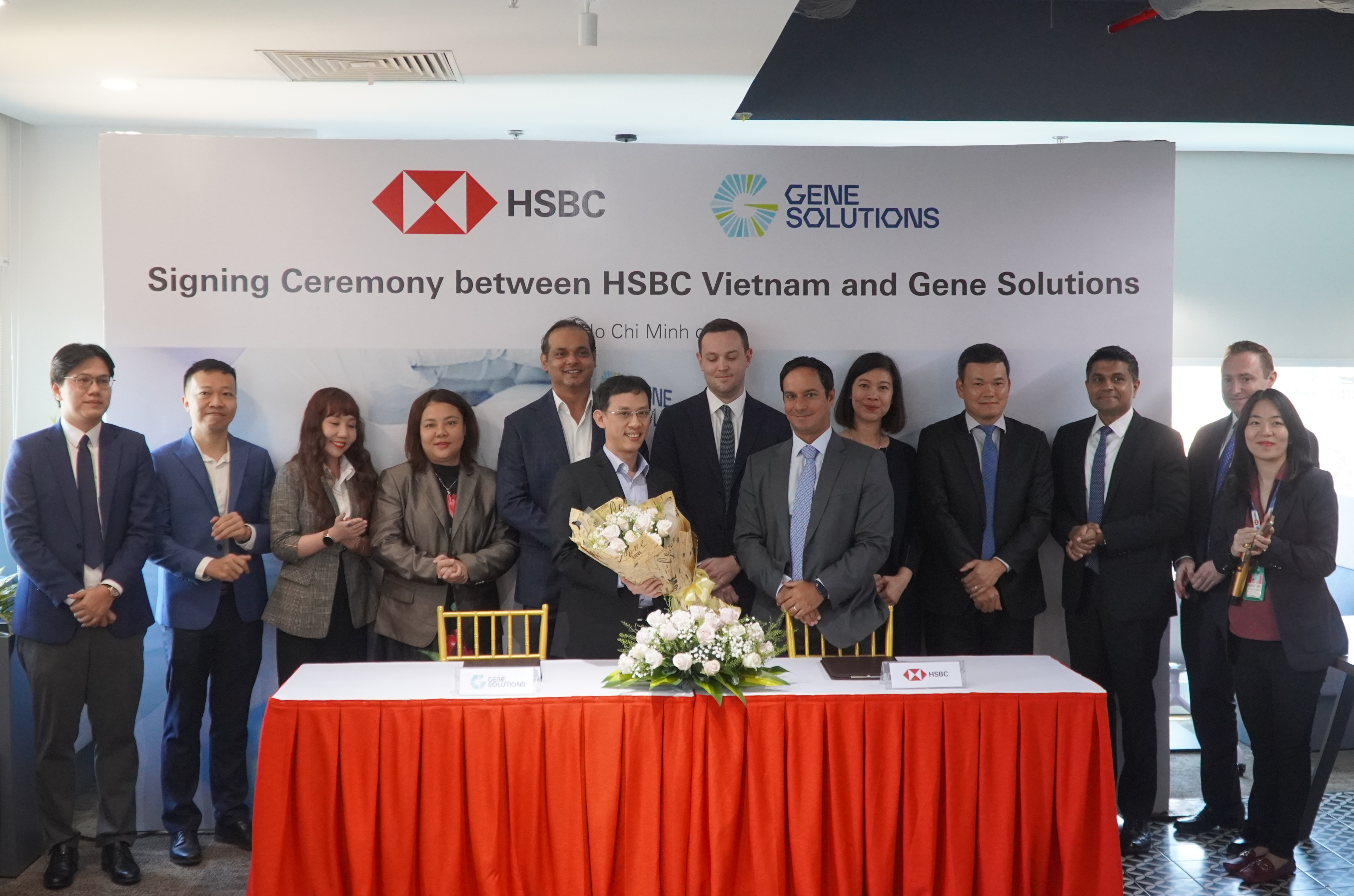 HSBC hợp t&#225;c nghi&#234;n cứu ung thư v&#224; sức khỏe thai phụ với một doanh nghiệp c&#244;ng nghệ sinh học - Ảnh 2