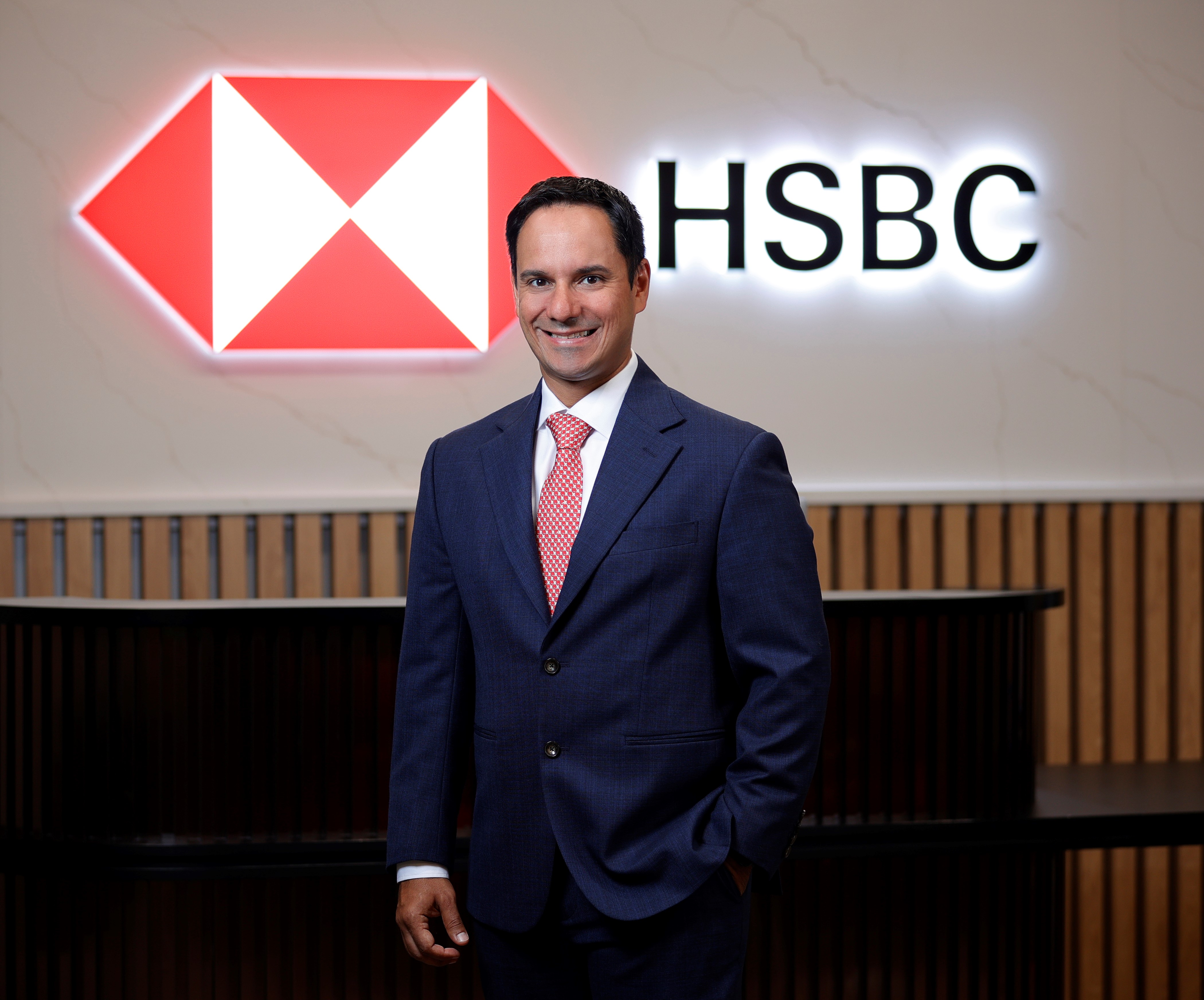 &ocirc;ng Ahmed Yeganeh, Gi&aacute;m đốc to&agrave;n quốc Khối Kh&aacute;ch h&agrave;ng Doanh nghiệp, HSBC Việt Nam.