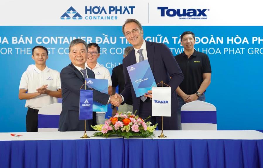 H&#242;a Ph&#225;t b&#224;n giao đơn h&#224;ng container đầu ti&#234;n cho Touax Container Leasing - Ảnh 1